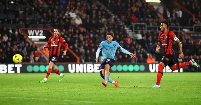 Phân tích chiến thuật: Trận đấu của sự thận trọng