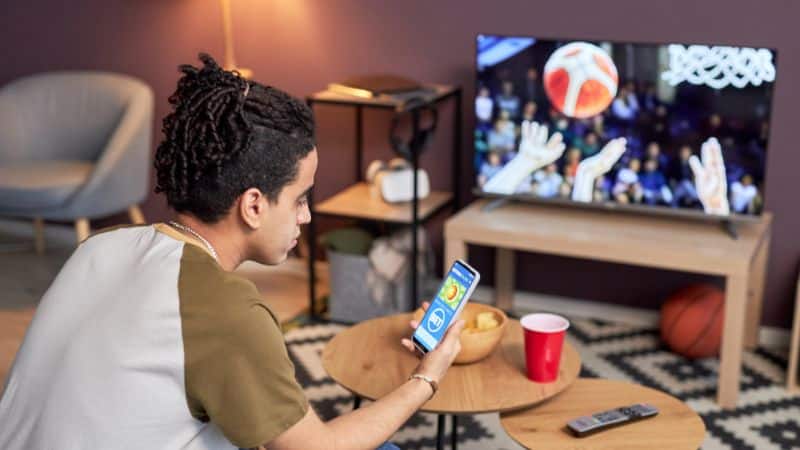 Để tránh mất tiền nhiều khi thua cá độ bóng đá bạn hãy giảm tiền cược khi chơi